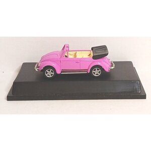 Maxi Car VW Volkswagon Beetle Convertable Diecast 1:43 Scale Pink Stand Case